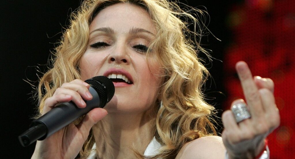 Origine del dito medio: Madonna